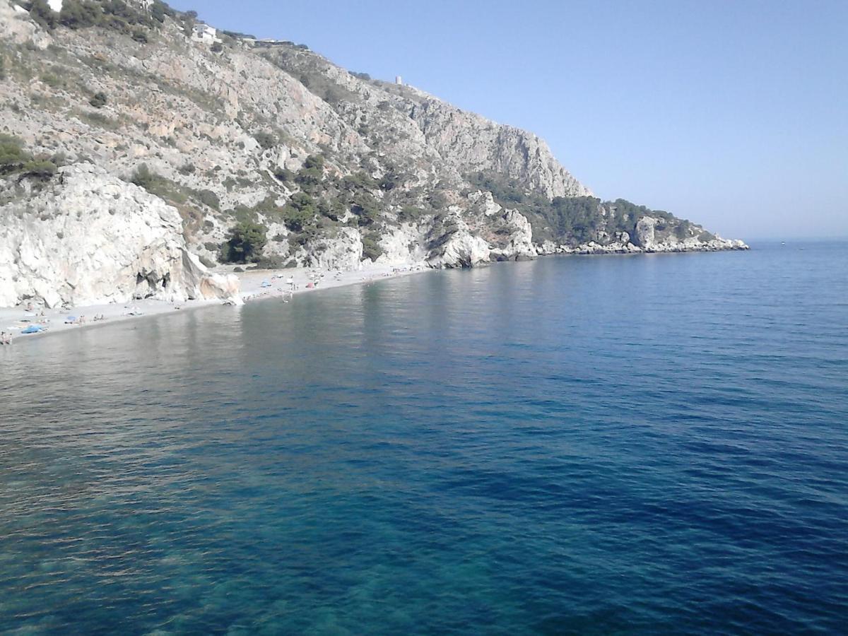 Vistas A Mar, En Paraje Natural La Herradura  Buitenkant foto